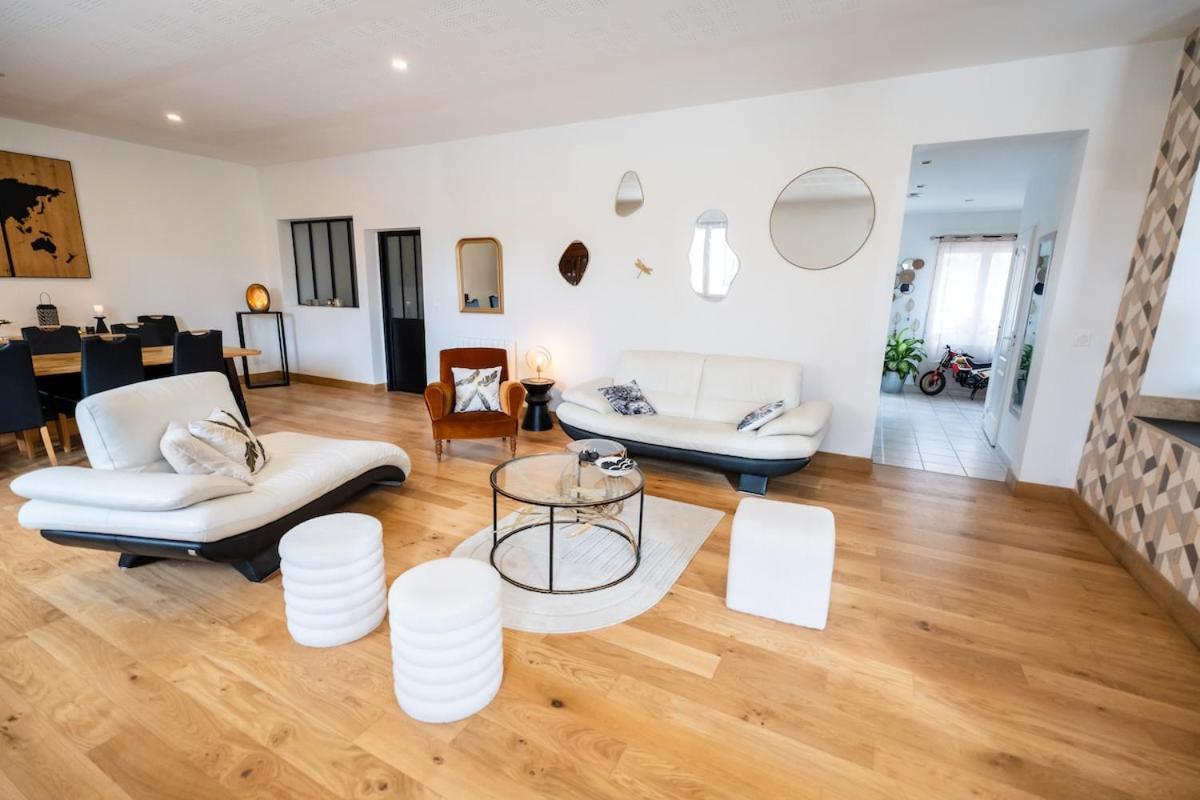 Le Retro Champlay Villa Eksteriør bilde
