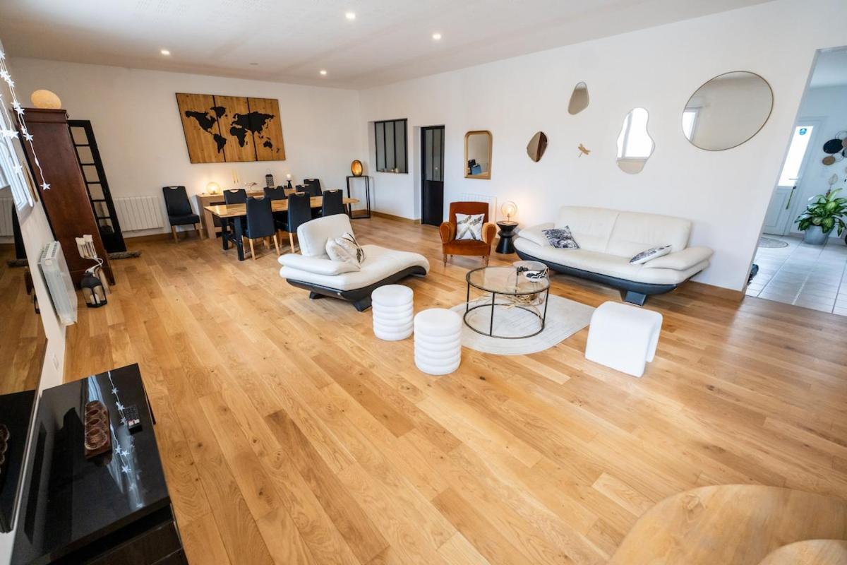 Le Retro Champlay Villa Eksteriør bilde